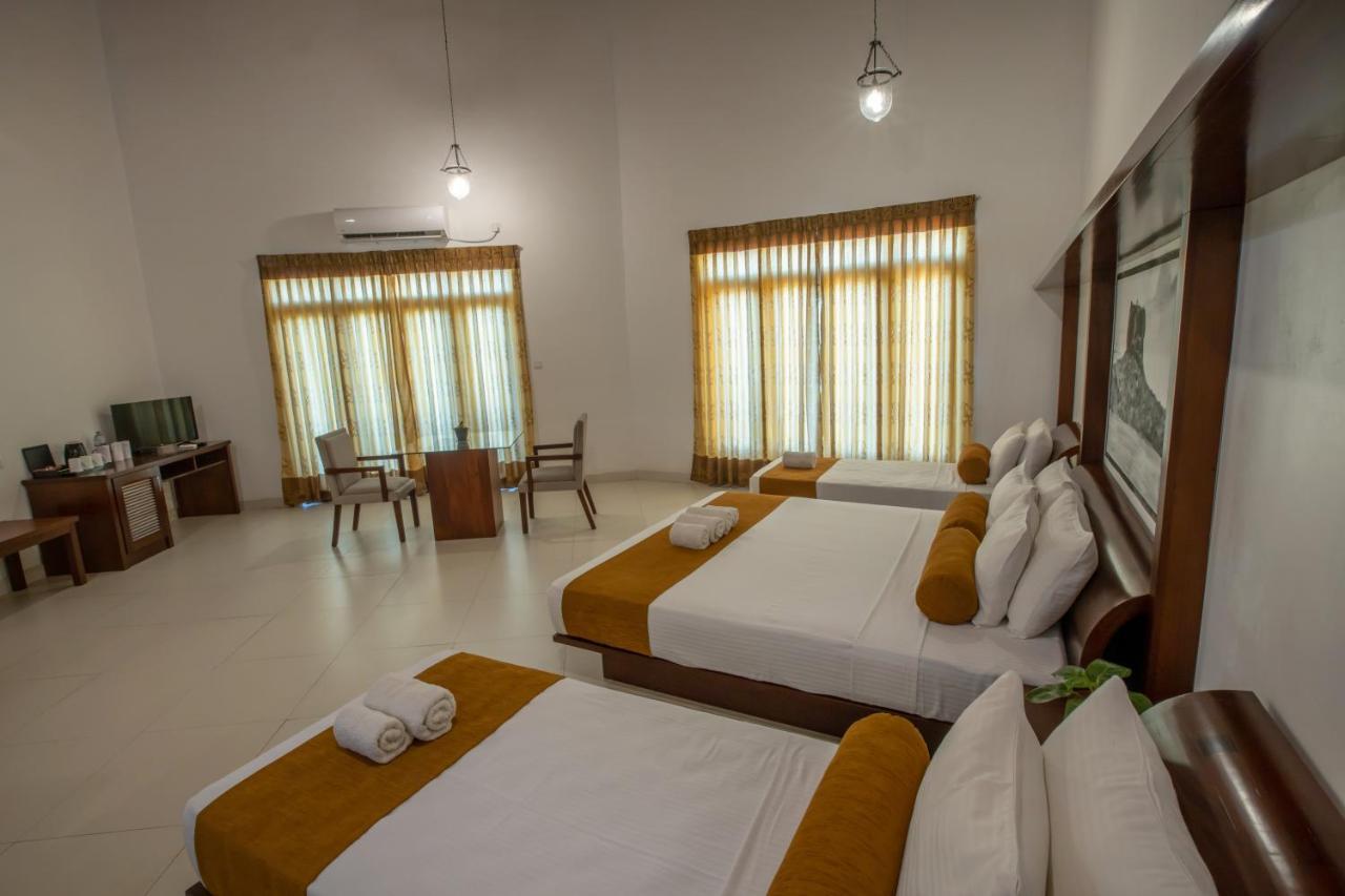 Sigiriya Wewa Addara Hotel - Hotel By The Lake Экстерьер фото