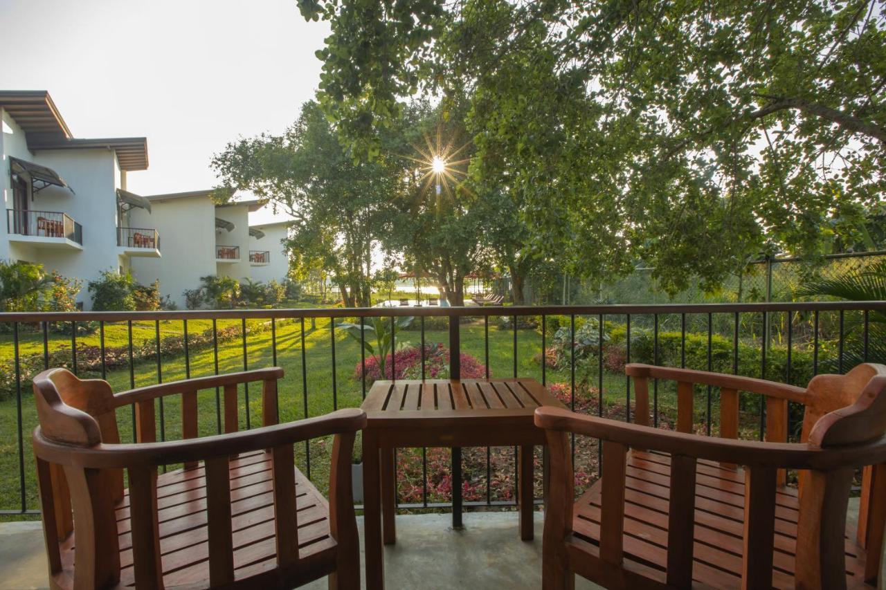 Sigiriya Wewa Addara Hotel - Hotel By The Lake Экстерьер фото